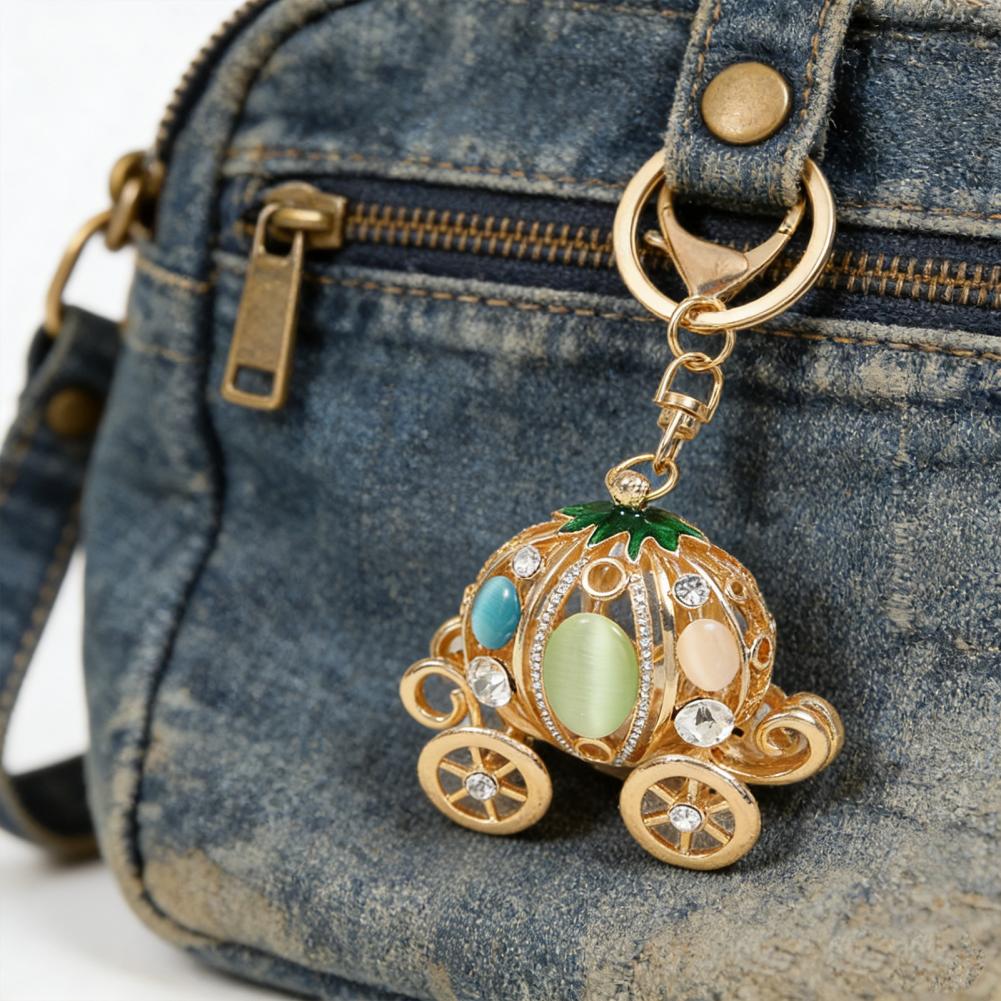 Pumpkin Carriage Keychain Fair - огляд і ціна Women'S Accessories Coach