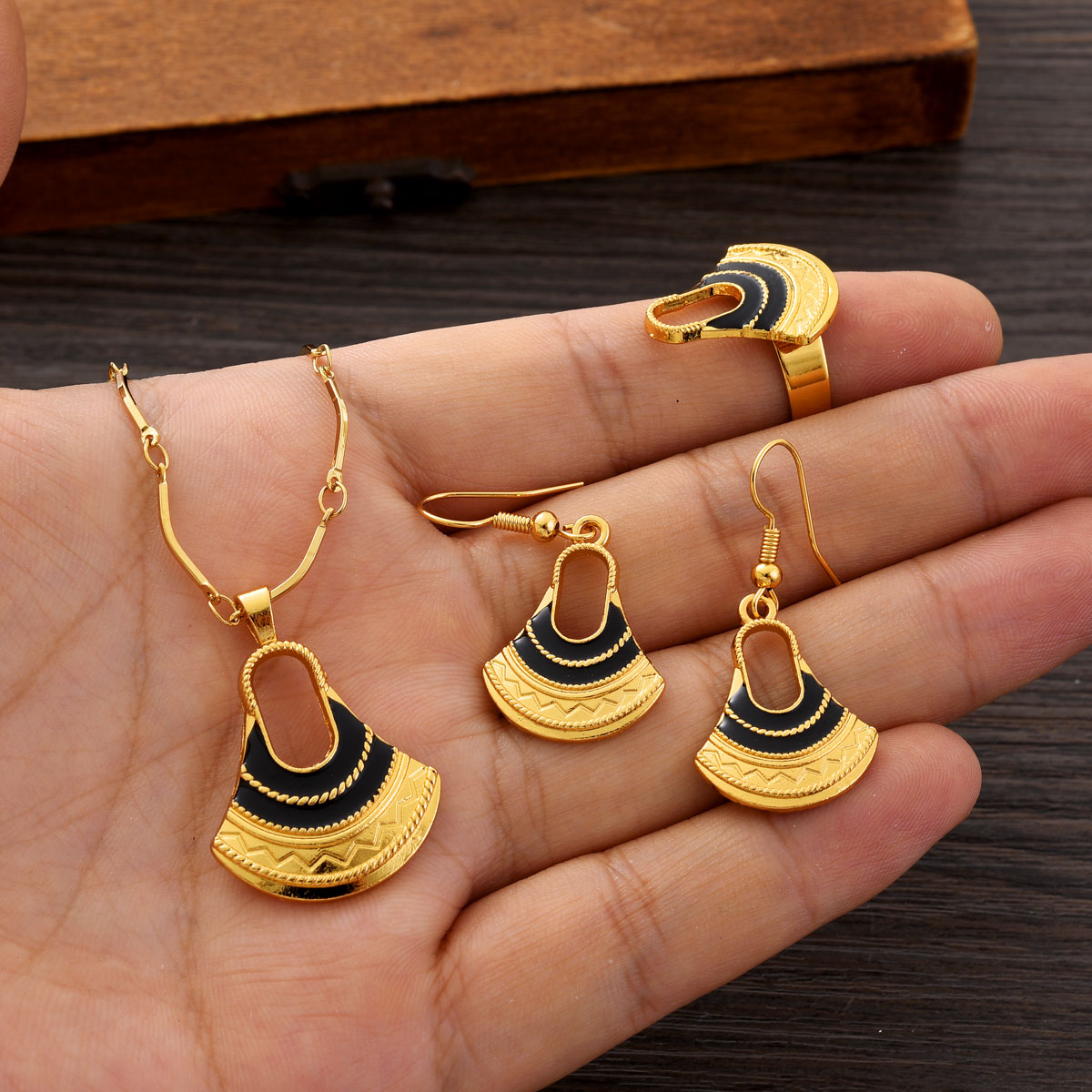 Fashion PNG Gold Color Jewelry - огляд і ціна Women Accessories India